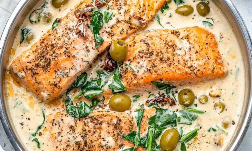 Creamy Garlic Salmon with Spinach and Sultry Sun-Dried Tomatoes