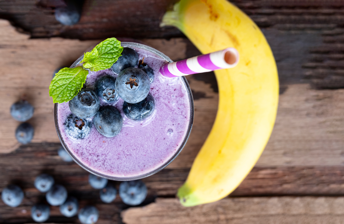 blueberry,mix,banana,smoothie,purple,colorful,fruit,juice,milkshake,blend